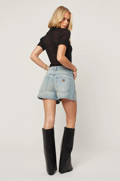Your favourite baggy jeans just got a summer-ready upgrade.

Meet the Abrand Jeans Brittney Brittney 95 Mid Baggy Short, bringing that effortless ’90s energy in a lighter, easy-wear silhouette. Cut from 100% cotton in a light vintage indigo wash, these shorts are all about that relaxed, off-duty vibe. Think soft fading, perfectly worn-in seams, and a fit that feels as good as it looks.