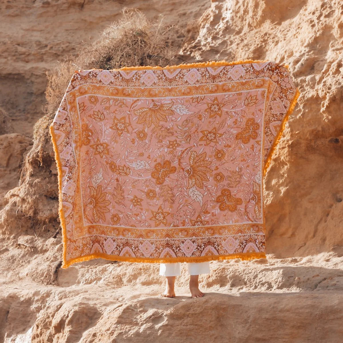Del Sol Woven Picnic Rug XL
Designed to be used indoors to brighten up your home, or outside on adventures ~ giving you a sense of wanderlust all year long ✨