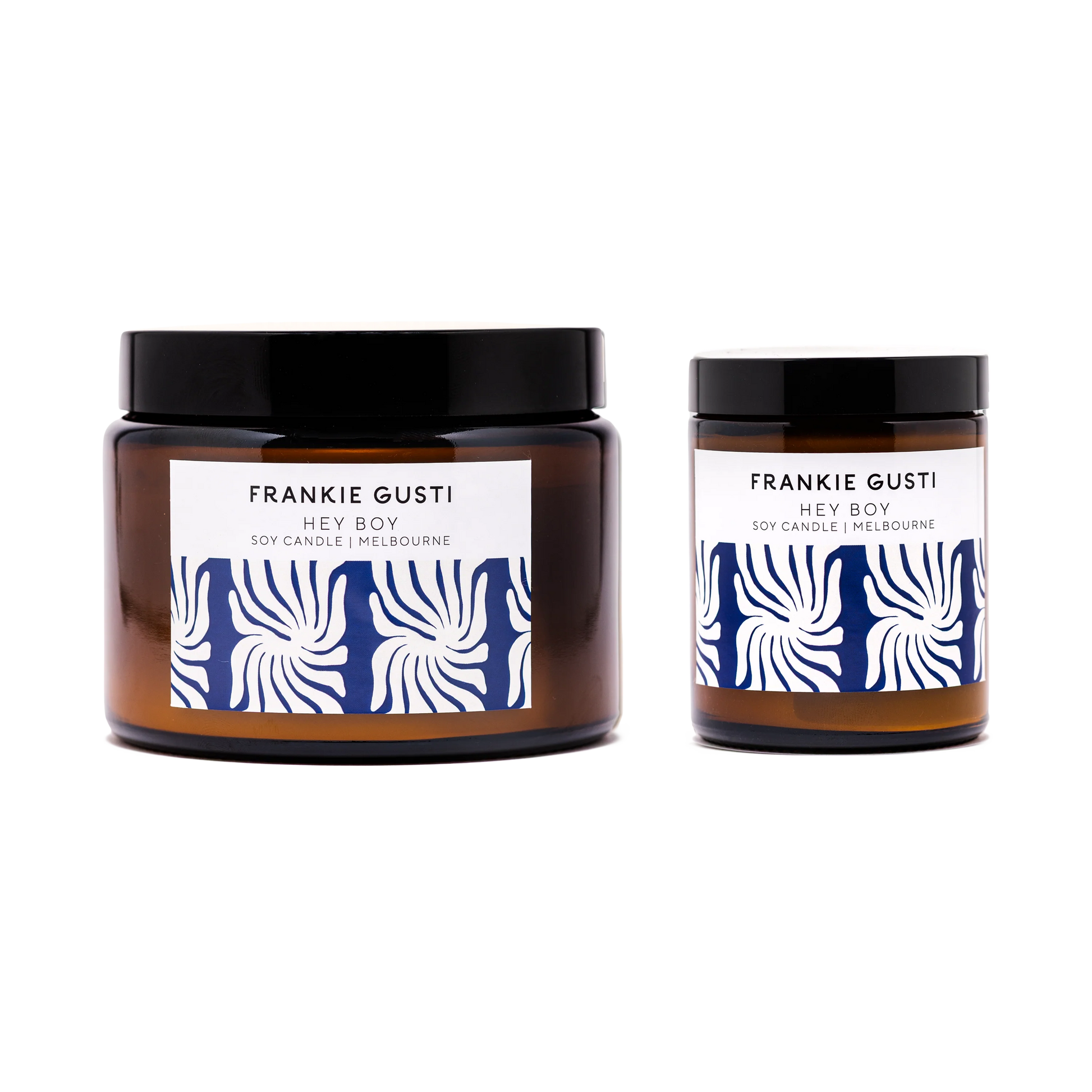 That first-crush kind of scent.
The one that lived in his hoodie.

A true amber fragrance with a bright flicker of lemon and bergamot, melting into warm benzoin and cedar wood, before unfolding into creamy vanilla, Indian sandalwood and a heady patchouli base.