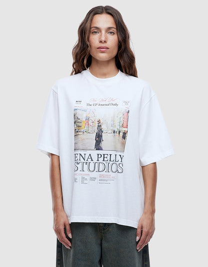 Effortless street style, every day.

The Ena Pelly EP Journal Tee is your new go-to for laid-back, understated cool. Made from soft cotton jersey in vintage white with a lived-in wash, this boxy tee combines comfort with street-ready vibes, making it a wardrobe essential for effortless outfits.