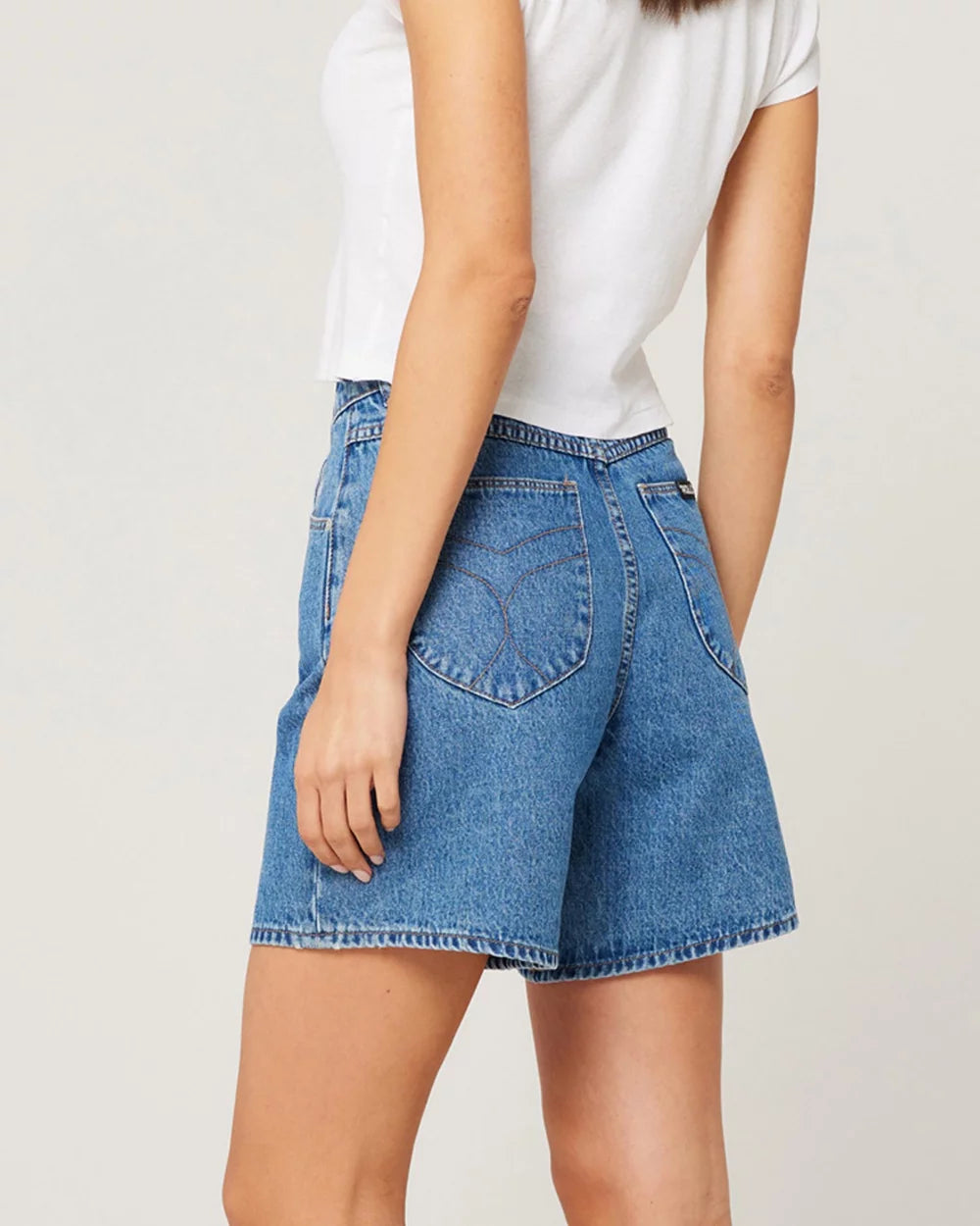 Super Mirage Shorts are a super high-rise, loose-fit short, cut to a mid-thigh length.