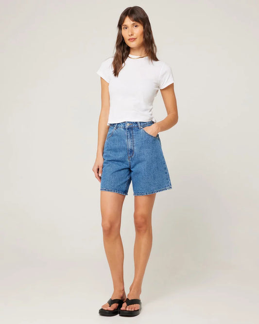 Super Mirage Shorts are a super high-rise, loose-fit short, cut to a mid-thigh length.