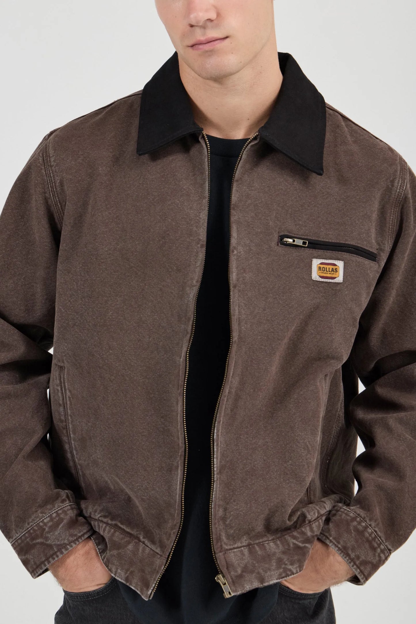 Our best-selling Miner Jacket returns in a rugged, vintage-inspired silhouette
Crafted from premium heavyweight nailhead canvas for lasting durability
Specially dyed and washed to achieve the perfect lived-in, authentic workwear look
Features a contrast corduroy collar and a functional zip-up chest pocket
Finished with a heritage-inspired Rolla's logo patch and zip-front
Designed with a relaxed fit that makes it the ultimate heavy-duty layering piece
Made with 100% Cotton