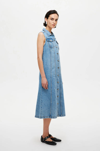 Your new “throw-on-and-look instantly put together” denim moment has arrived.

The Neuw Denim Shirt Dress blends crisp Nordic-inspired design with that laid-back Melbourne edge Neuw is known for. Think clean lines, vintage attitude, and effortless cool. It’s the kind of piece that feels minimal, but still makes a statement.