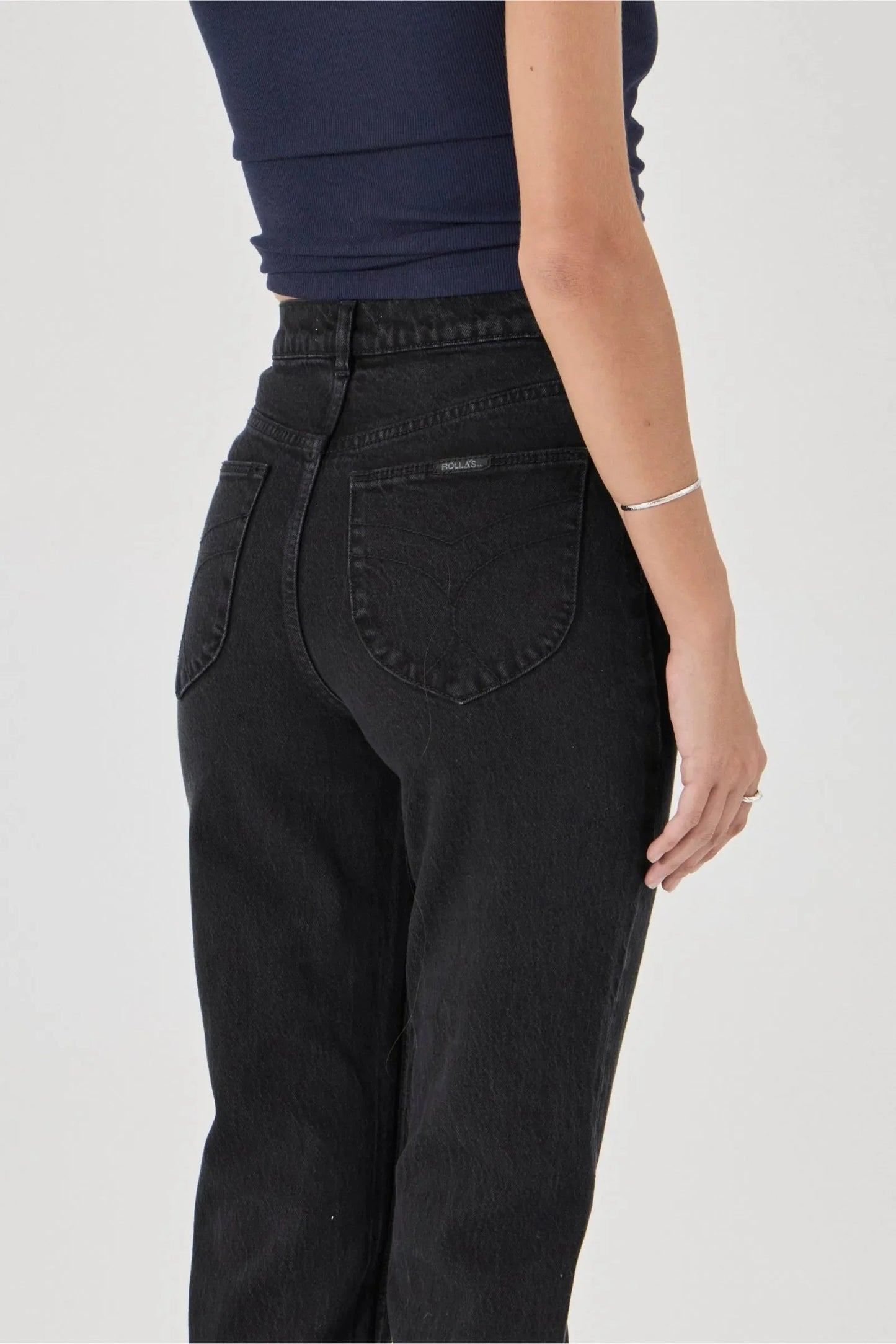 Loulou Straight is a high-rise jean with a slim straight leg, inspired by our Original Straight silhouette.