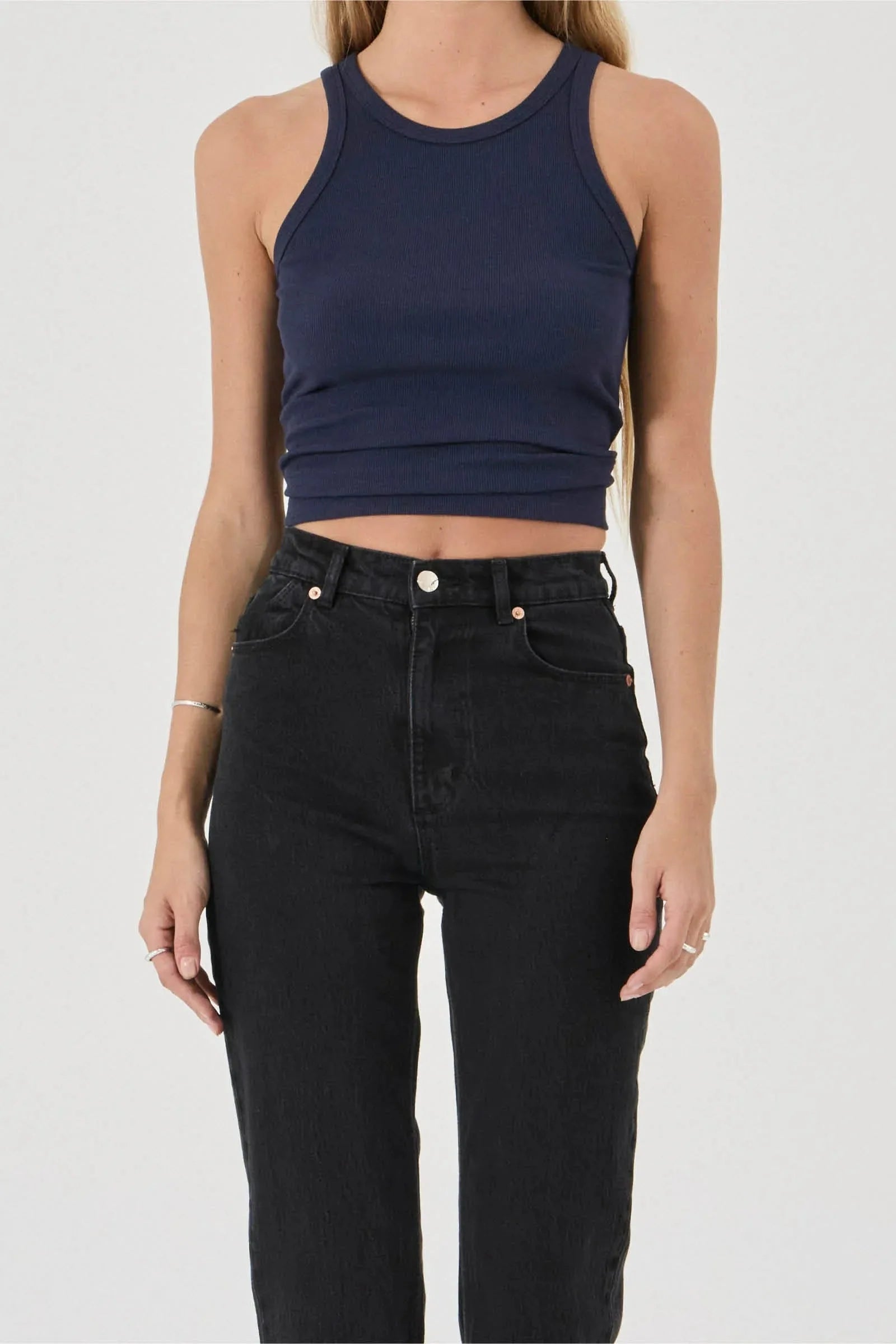 Loulou Straight is a high-rise jean with a slim straight leg, inspired by our Original Straight silhouette.