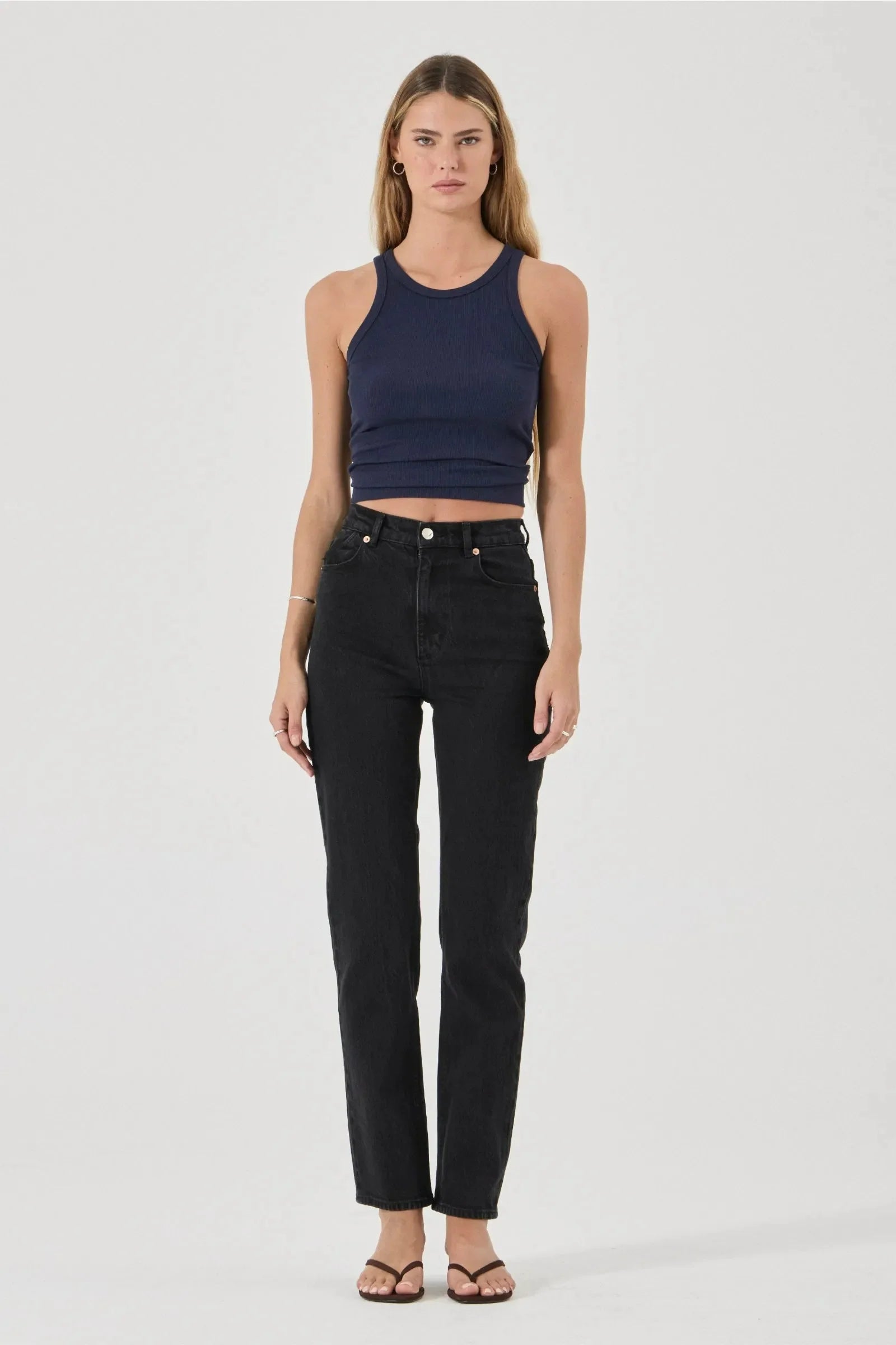 Loulou Straight is a high-rise jean with a slim straight leg, inspired by our Original Straight silhouette.