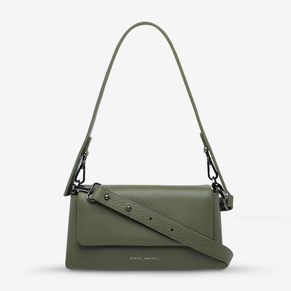 We don't take calling this bag Zenith lightly. As the new high point of your bag collection, 'Zenith' comes with a longer strap for use as a relaxed crossbody, or swap in the shorter strap to transform her into a dressier shoulder bag