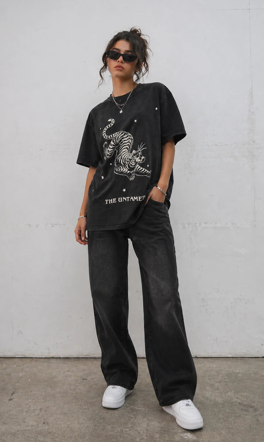 Paper Heart tees are always our best seller!

100% Cotton
Oversized relaxed fit
Vintage-inspired grey
Crew neckline
True oversized silhouette