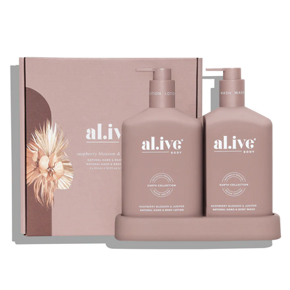 The al.ive body Raspberry Blossom & Juniper Hand & Body Wash/Lotion Duo contains a luxurious blend of naturally derived ingredients, fortified with essential oils and native botanical extracts.